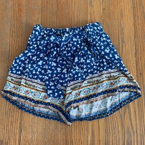 Girls flowy floral shorts